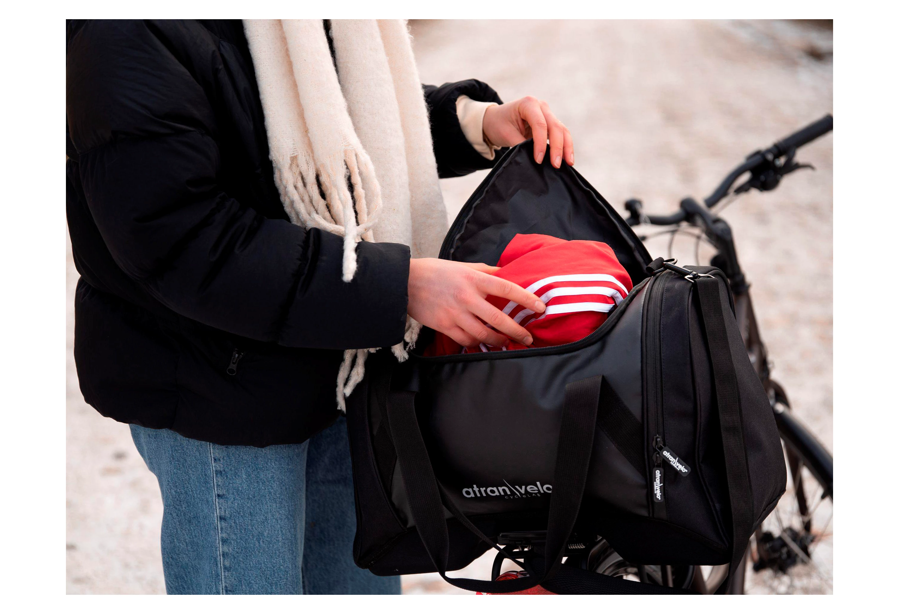 Atran Velo Grå Pulse duffel bag sportstaske med AVS