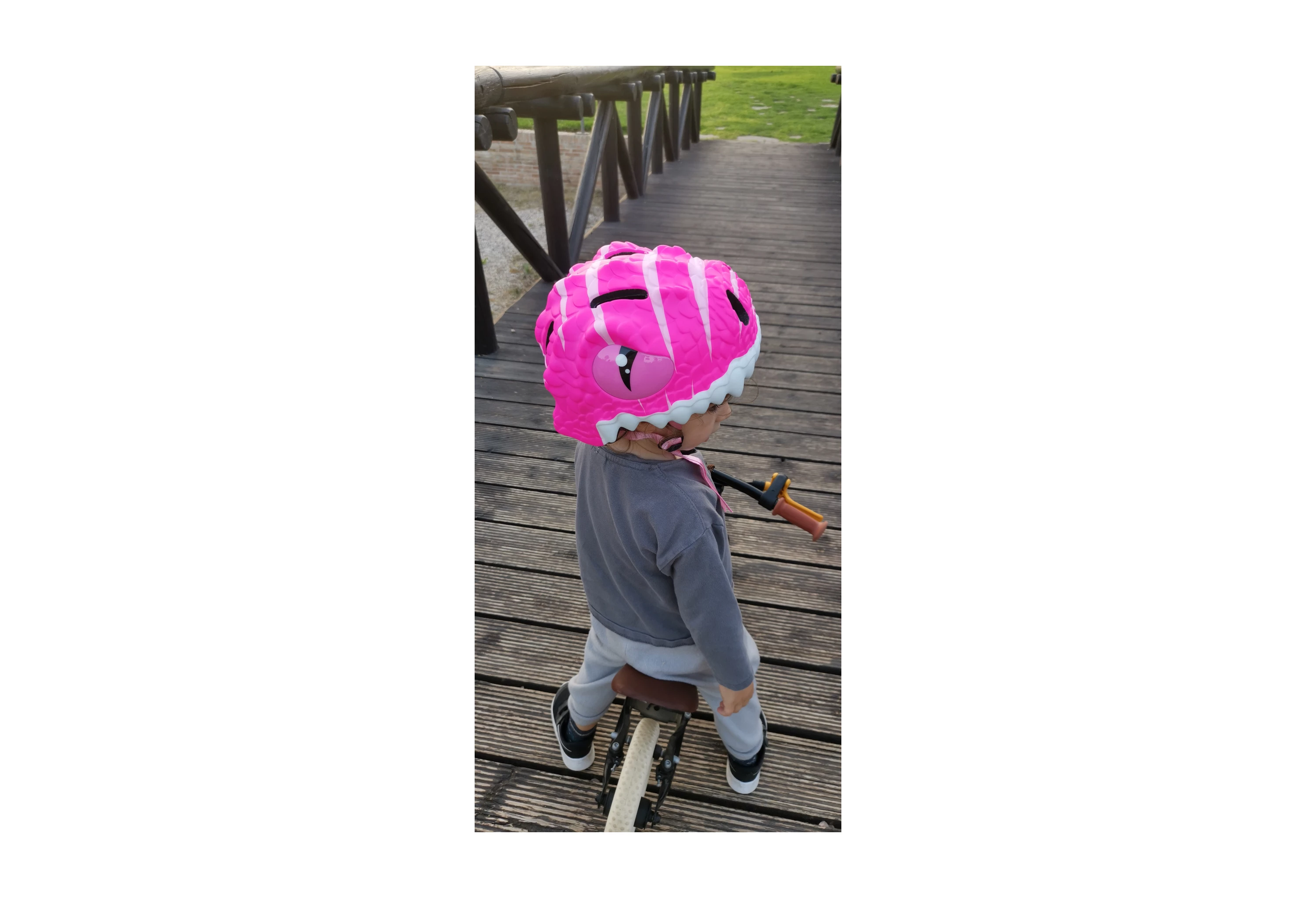 Crazy Safety Pink Dino cykelhjelm