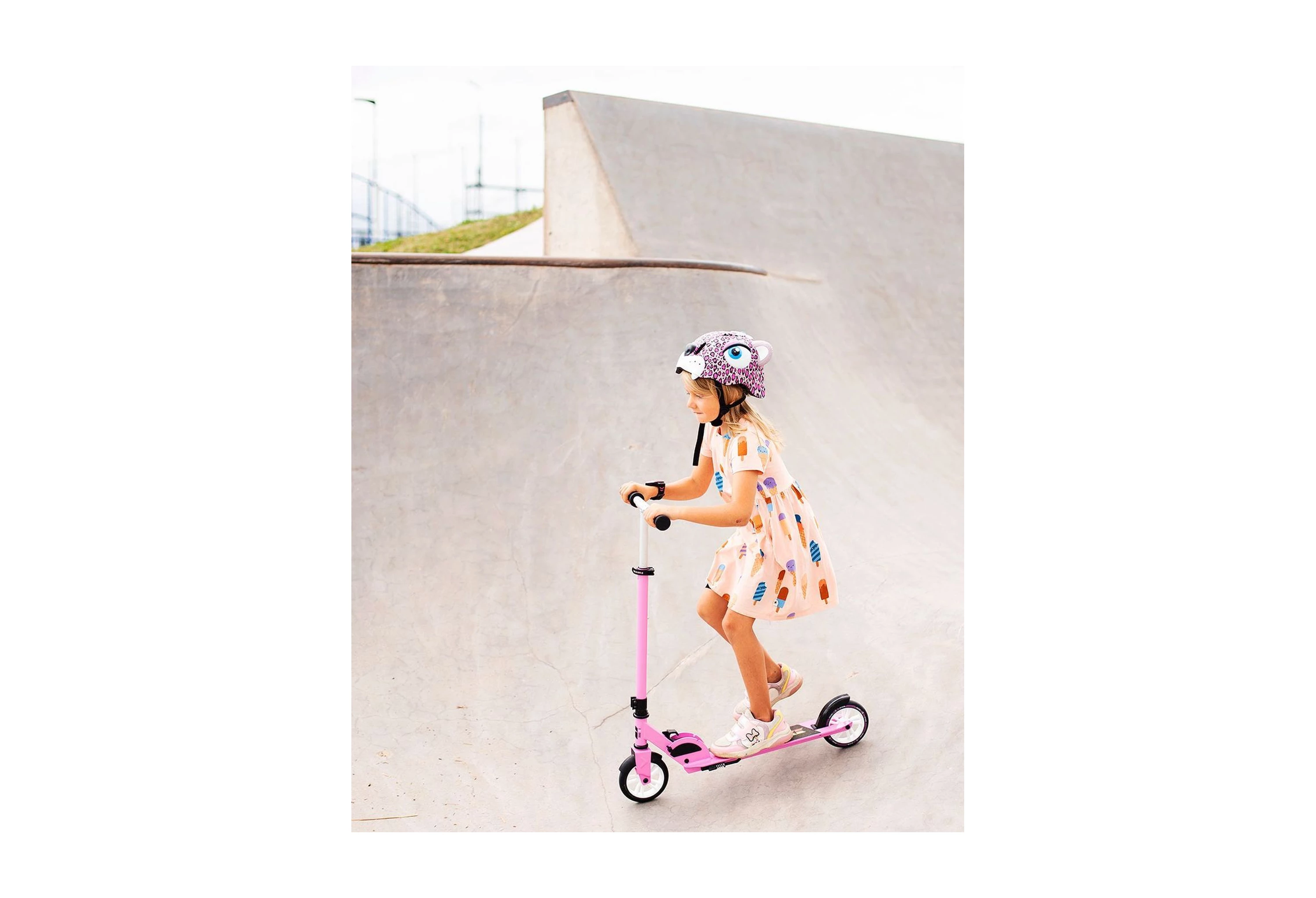 Crazy Safety Pink Leopard cykelhjelm