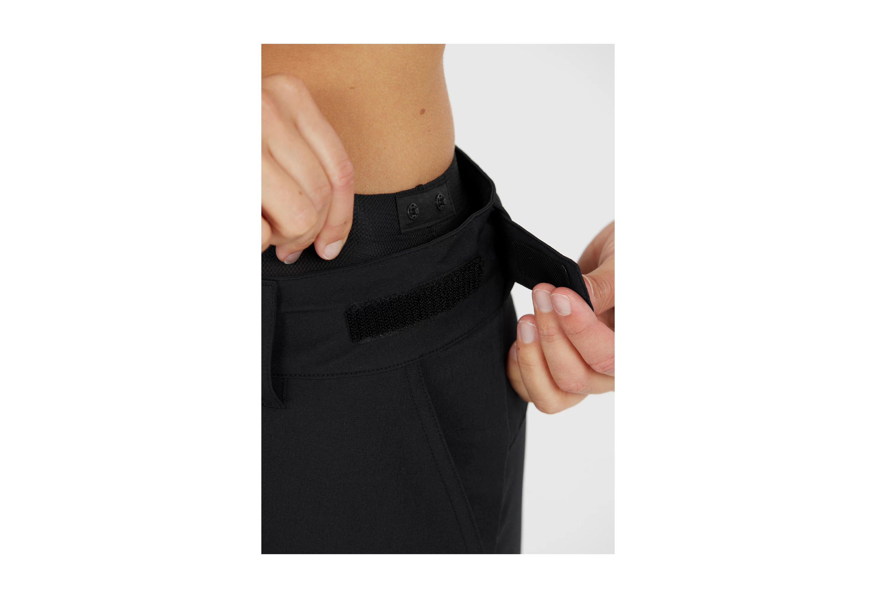 Endurance Black Balhia 2-in-1 MTB Shorts