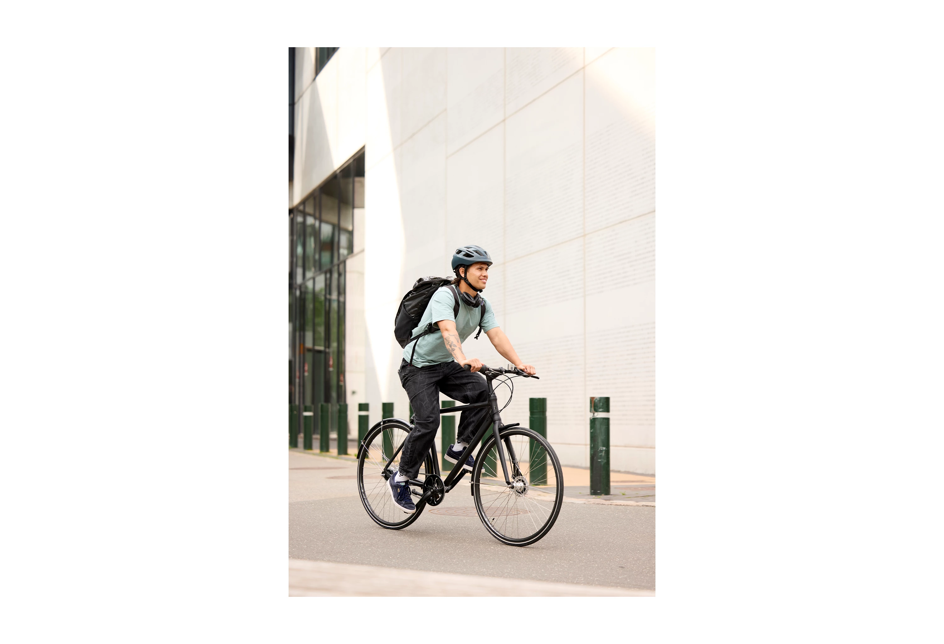 INNERGY+ Mat Mørkeblå Free cykelhjelm