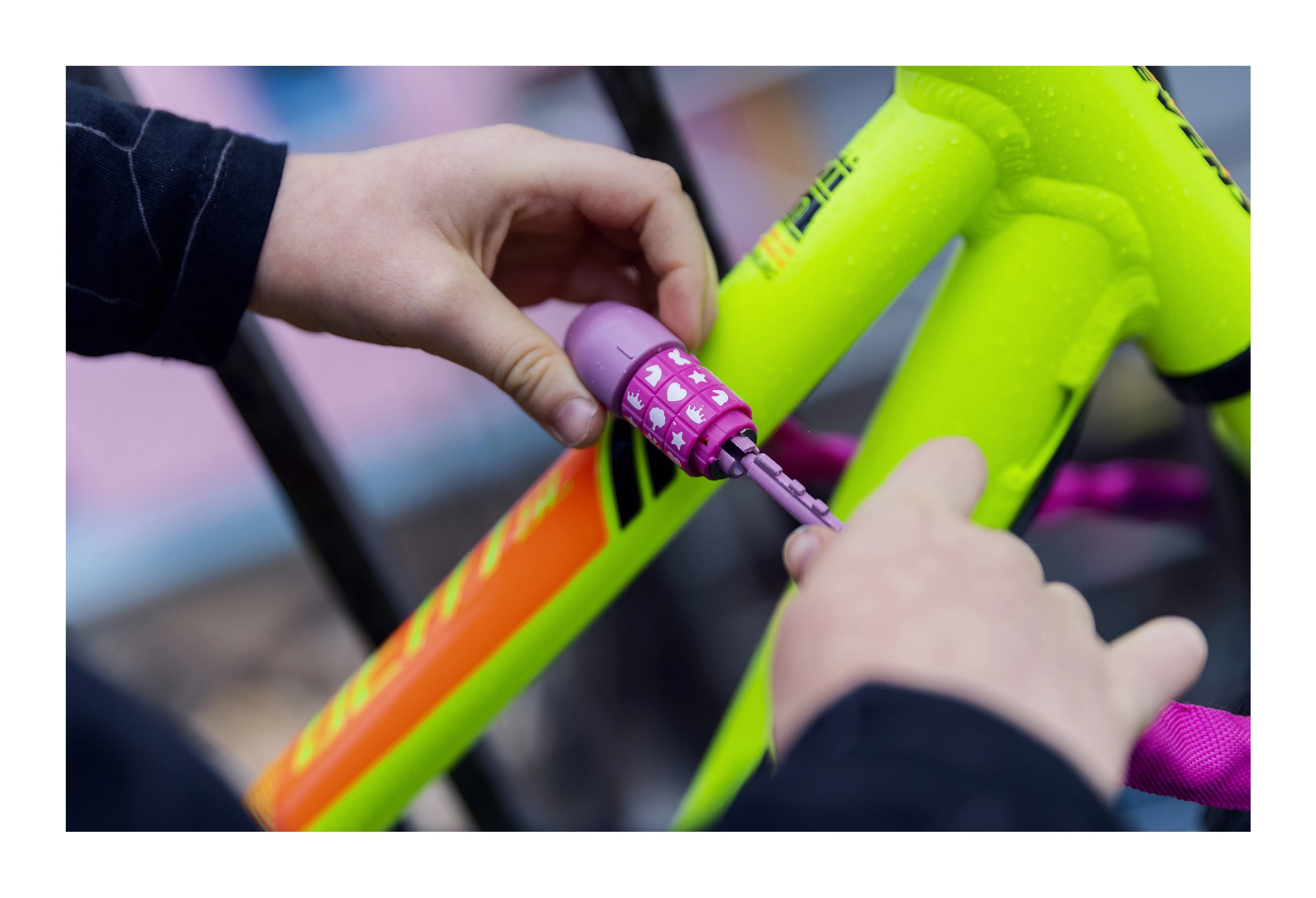 ABUS Pink 4804 Symbols Combo Kædelås