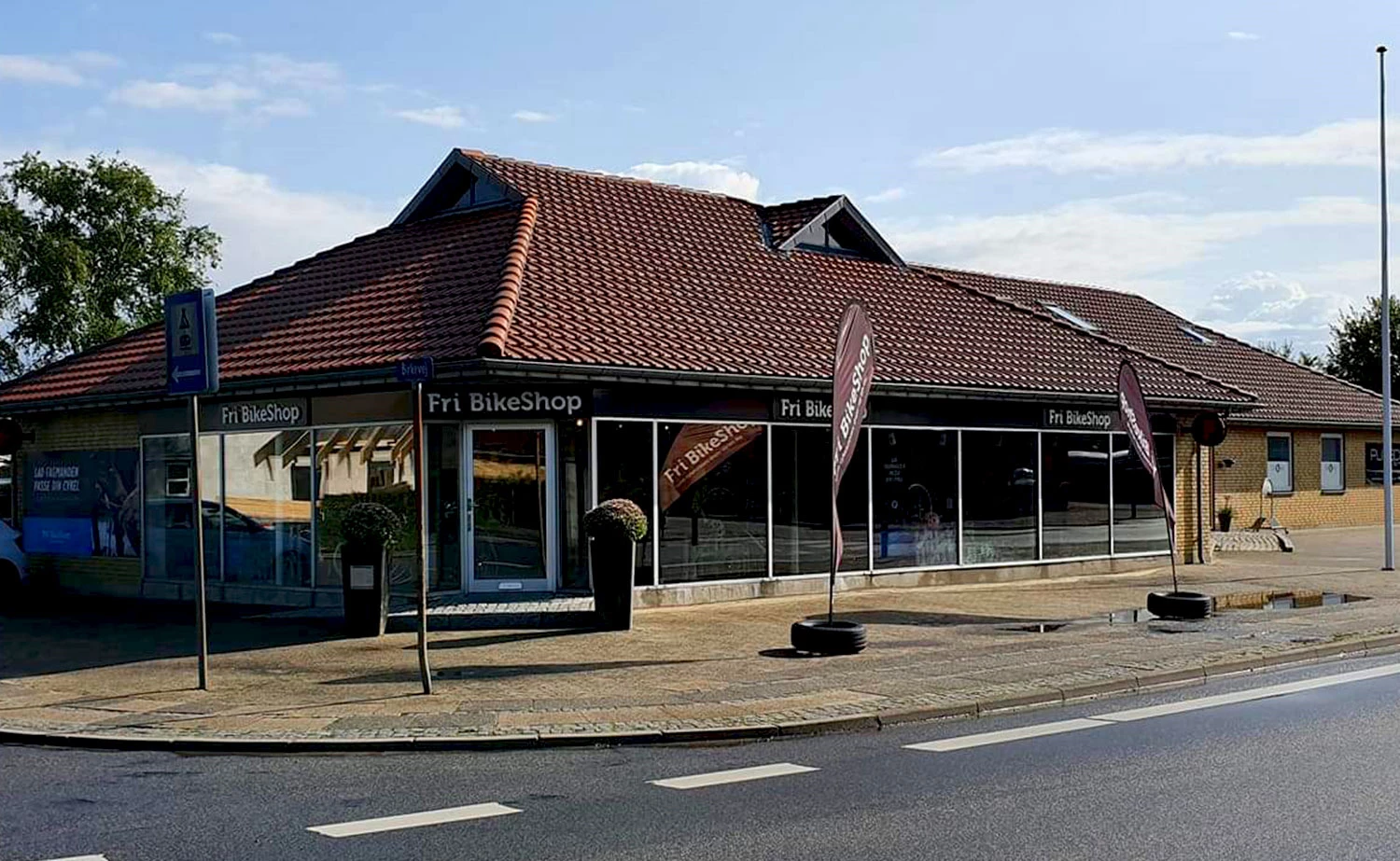 Fri BikeShop Mejdal Facade
